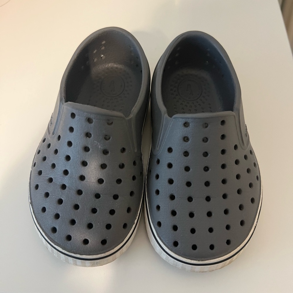 Native Shoes Miles in Grey